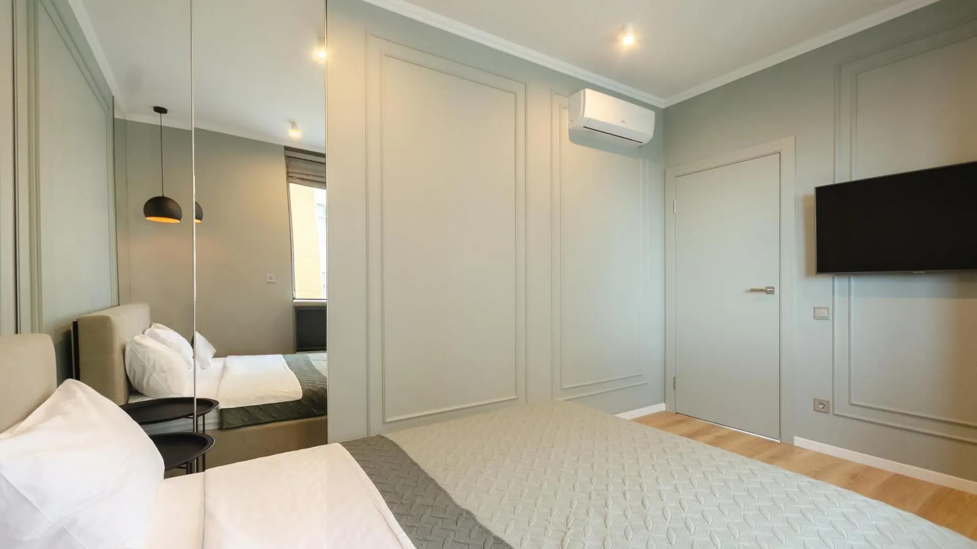 Petrovdom Apartments 17-183B In Rc New York Concept House, 74 Antonovycha Street Киев 0*,  Украина
